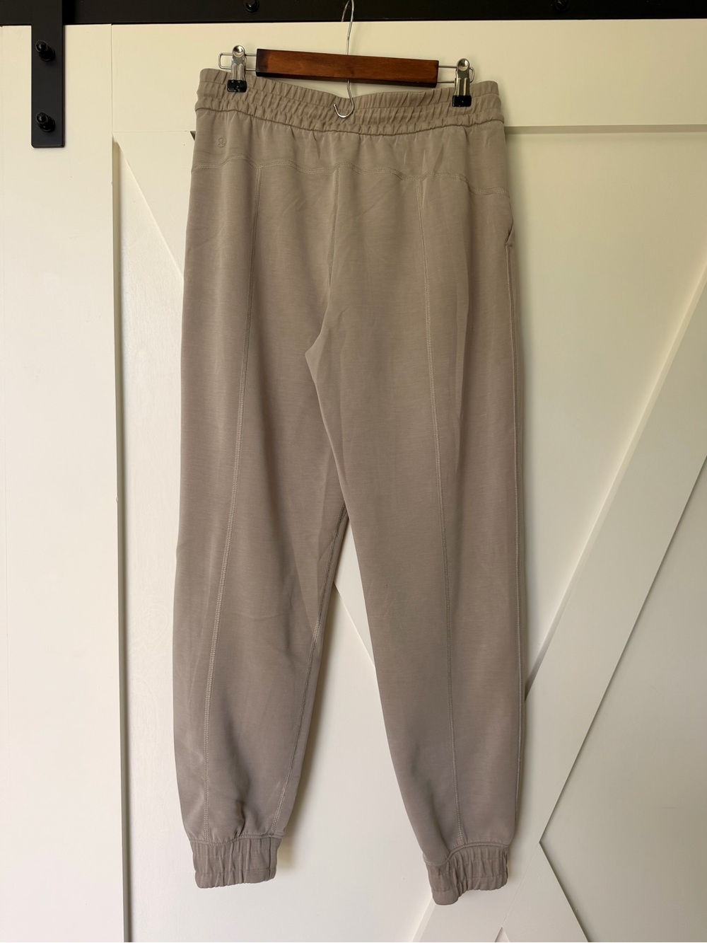 Lululemon brushed softstreme jogger 8 - Picture 3 of 5